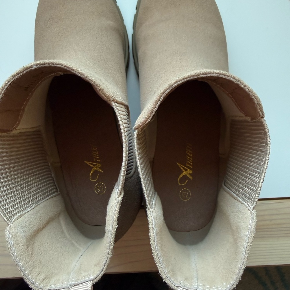 Tan Chelsea Boots - Picture 5 of 8